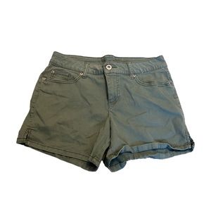 Women’s Faded Glory button pocket Shorts Size 6